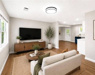 1639 Bridgeport Drive Nw - Photo Thumbnail 4