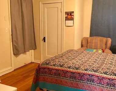 3917 N Southport Avenue - Photo Thumbnail 5