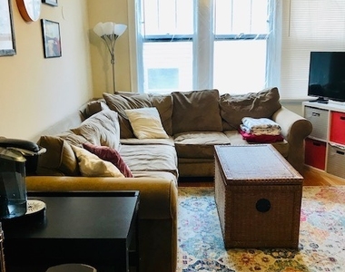 3917 N Southport Avenue - Photo Thumbnail 1