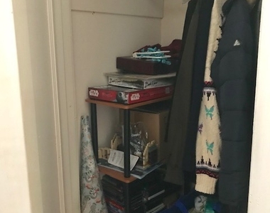 3917 N Southport Avenue - Photo Thumbnail 10