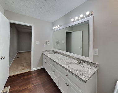 2330 Hinton Road - Photo Thumbnail 7