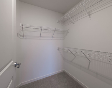 21599 W Field Court - Photo Thumbnail 5