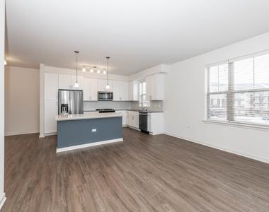 21599 W Field Court - Photo Thumbnail 2
