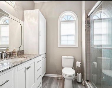 204 Summer Place - Photo Thumbnail 14