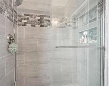 204 Summer Place - Photo Thumbnail 18