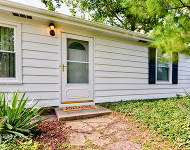 1514 N Washington Street - Photo Thumbnail 3