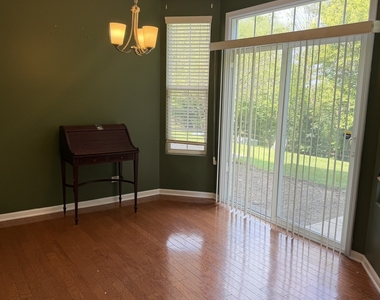 2620 Williamsburg Drive - Photo Thumbnail 3