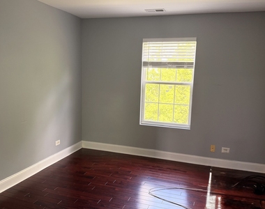 2620 Williamsburg Drive - Photo Thumbnail 8