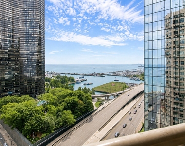 530 N Lake Shore Drive - Photo Thumbnail 33
