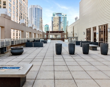 530 N Lake Shore Drive - Photo Thumbnail 7