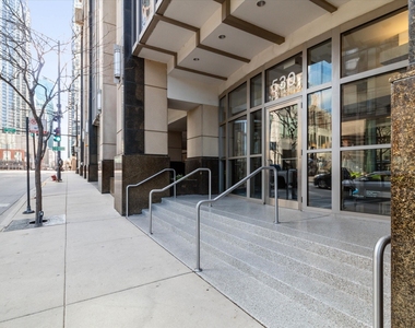 530 N Lake Shore Drive - Photo Thumbnail 1