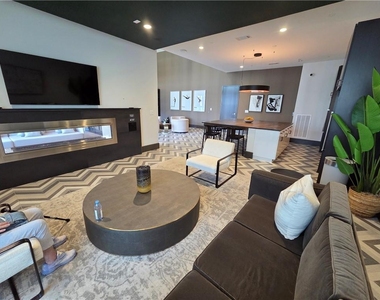 775 Juniper Street Ne - Photo Thumbnail 39