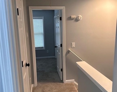 2025 Austin Park Circle - Photo Thumbnail 16