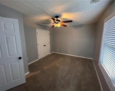 2025 Austin Park Circle - Photo Thumbnail 27