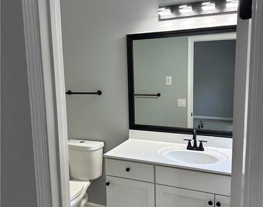 2025 Austin Park Circle - Photo Thumbnail 22