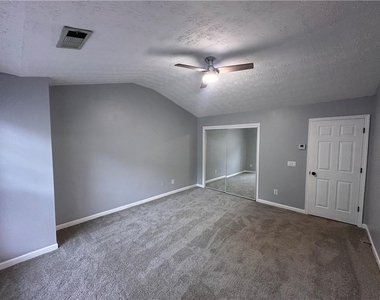 2025 Austin Park Circle - Photo Thumbnail 18