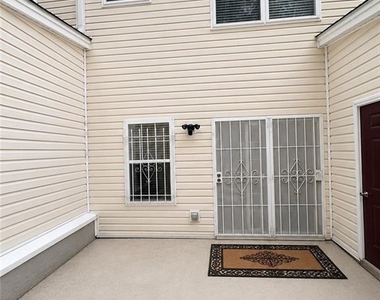 2025 Austin Park Circle - Photo Thumbnail 31