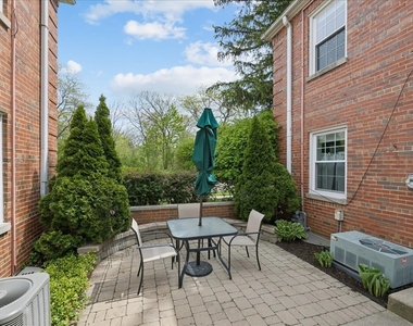 310 Jackson Avenue - Photo Thumbnail 23