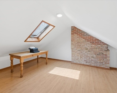 310 Jackson Avenue - Photo Thumbnail 15