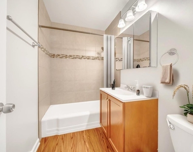 14433 Springfield Avenue - Photo Thumbnail 6