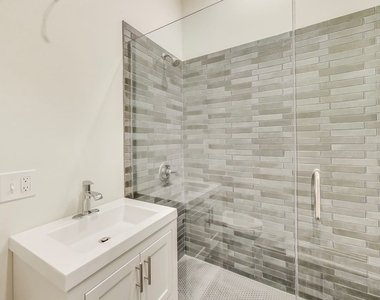 1429 W Grand Avenue - Photo Thumbnail 19