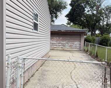 2027 Indian Road - Photo Thumbnail 8