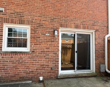 2156 Rugen Road - Photo Thumbnail 16