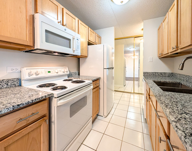 1043 S York Road - Photo Thumbnail 3