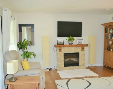 741 Buttonwood Circle - Photo Thumbnail 3