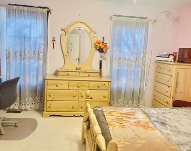 237 Biscayne Street - Photo Thumbnail 14