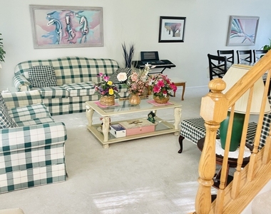 237 Biscayne Street - Photo Thumbnail 13