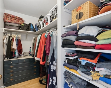211 E Ohio Street - Photo Thumbnail 9