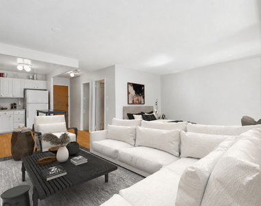 211 E Ohio Street - Photo Thumbnail 2