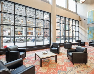 211 E Ohio Street - Photo Thumbnail 15