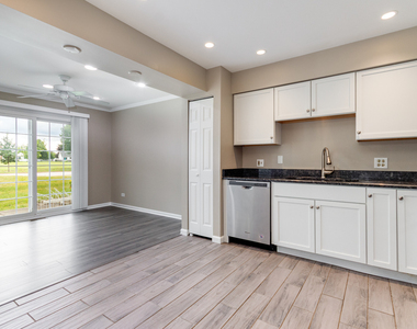 2316 Highland Court - Photo Thumbnail 5