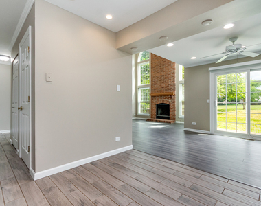 2316 Highland Court - Photo Thumbnail 6