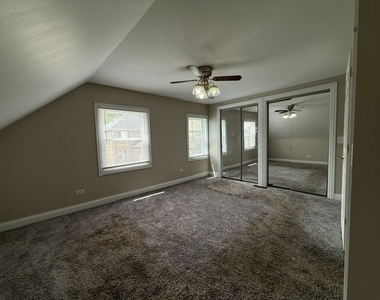 1000 E Touhy Avenue - Photo Thumbnail 14