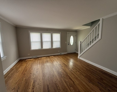 1000 E Touhy Avenue - Photo Thumbnail 3