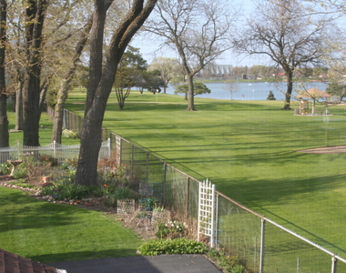 1000 E Touhy Avenue - Photo Thumbnail 1