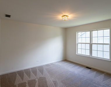 2803 Bluewater Circle - Photo Thumbnail 6