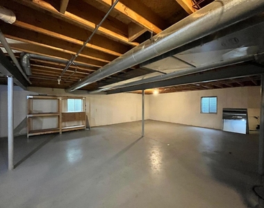 2803 Bluewater Circle - Photo Thumbnail 17