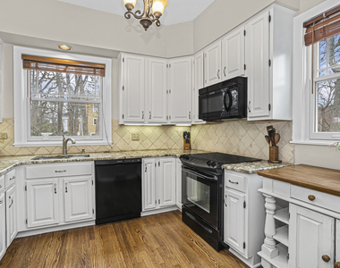2078 Linden Avenue - Photo Thumbnail 3