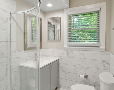 2078 Linden Avenue - Photo Thumbnail 10