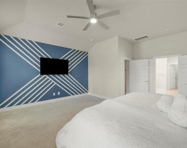 23610 Iris Field Court - Photo Thumbnail 15