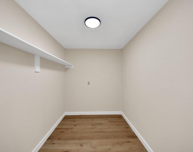 25511 Many Oak Drive - Photo Thumbnail 20
