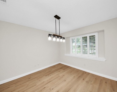 25511 Many Oak Drive - Photo Thumbnail 5