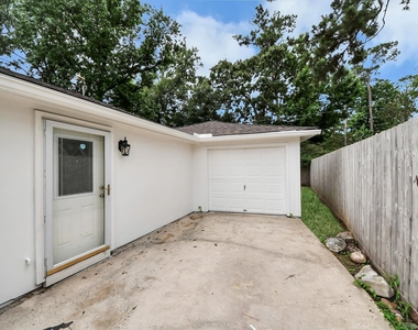 25511 Many Oak Drive - Photo Thumbnail 39