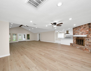 25511 Many Oak Drive - Photo Thumbnail 7