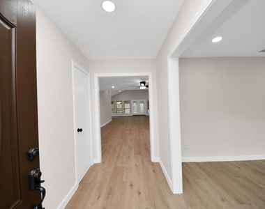 25511 Many Oak Drive - Photo Thumbnail 2