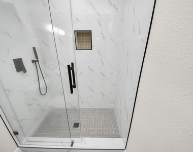 25511 Many Oak Drive - Photo Thumbnail 16